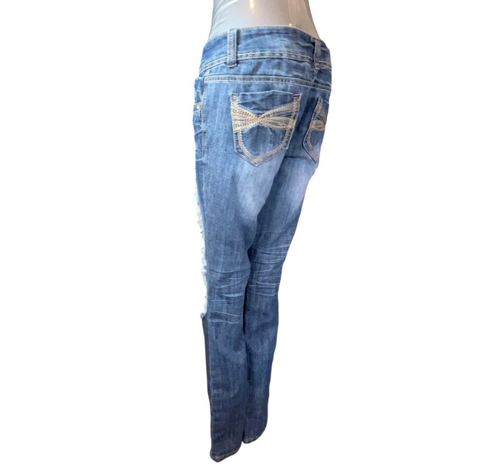 Almost Famous Jeans Women 9 Mid Rise Distressed Stretch Always Fabulous (W32 L31 - Picture 5 of 16